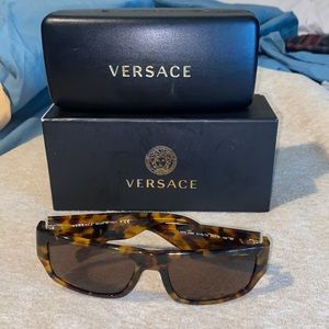 Women’s Versace shades